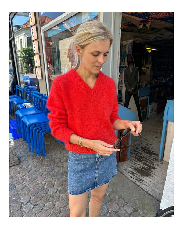 PetiteKnit Stockholm Sweater V-Neck -neuleohje