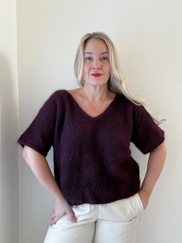 Poolaknits: Bloom V-neck -neulepaitakurssi