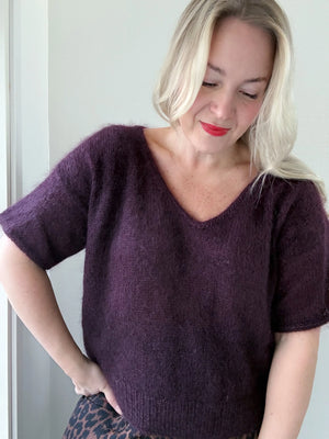 Poolaknits: Bloom V-neck -neulepaitakurssi