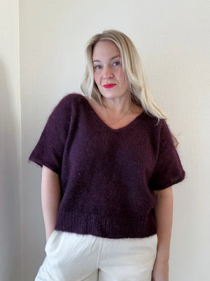Poolaknits: Bloom V-neck -neulepaitakurssi