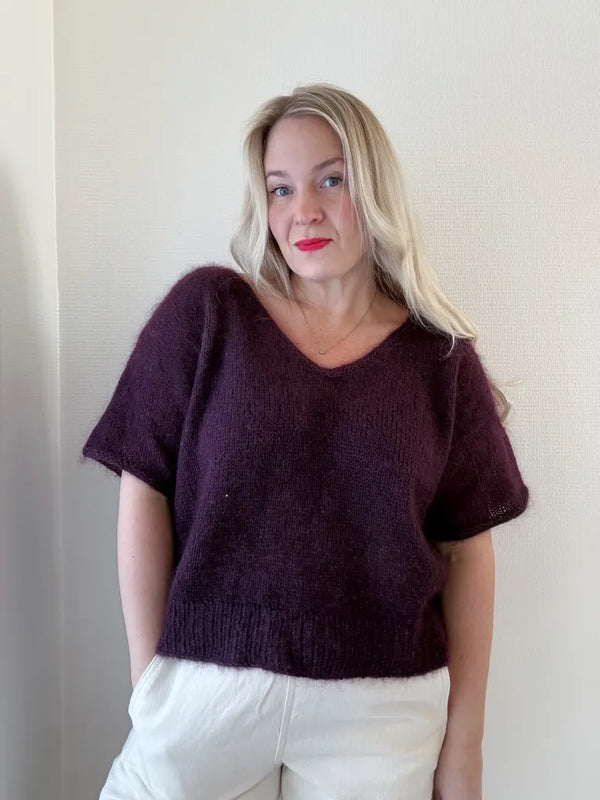 Poolaknits: Bloom V-neck -neulepaitakurssi