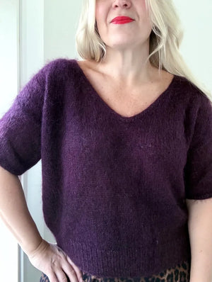 Poolaknits: Bloom V-neck -neulepaitakurssi