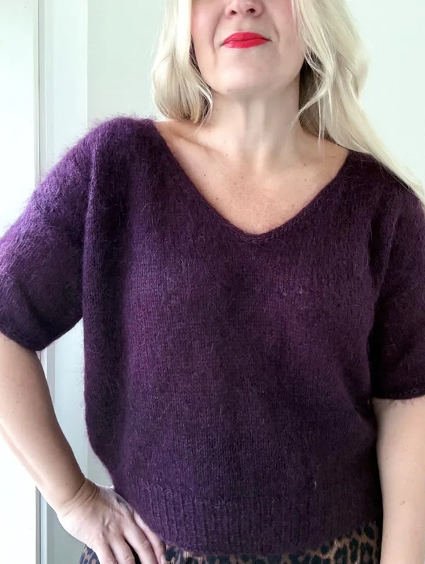 Poolaknits: Bloom V-neck -neulepaitakurssi