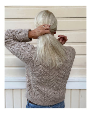 Frida-neuletakkiohje - FIN