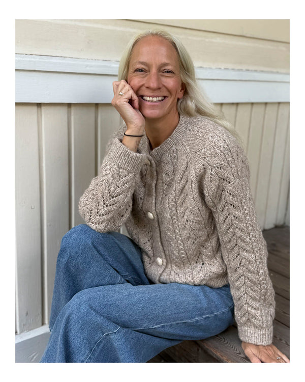 Frida-neuletakkiohje - FIN