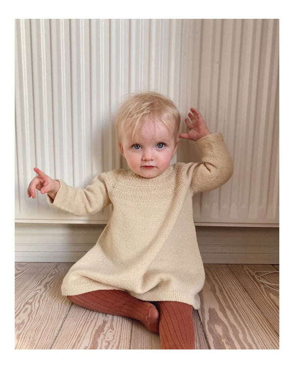 PetiteKnit Anker's Dress -neuleohje (English)