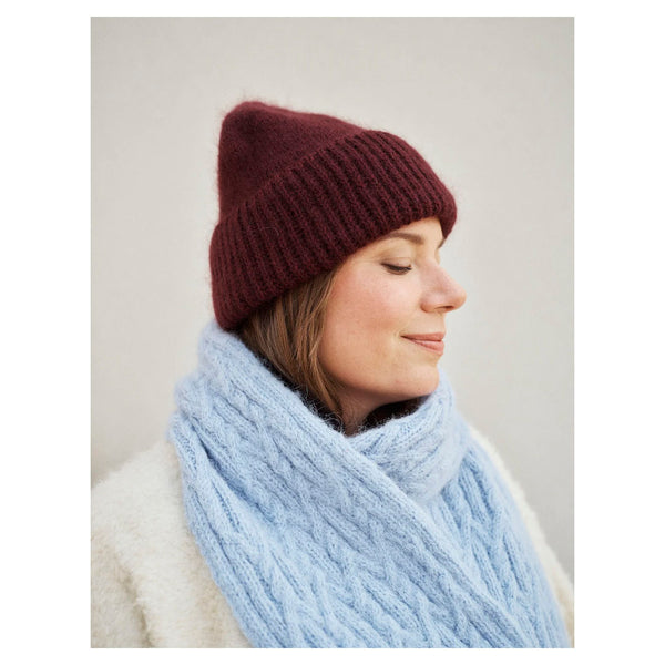 Foundations - 20 Knitted Accessories by Sari Nordlund