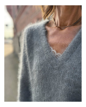 Marilyn V-neck -neuleohje - FIN