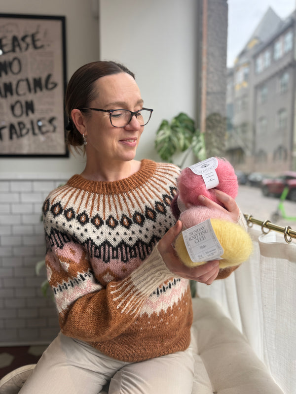 Kirjoneulekurssi + Värianalyysi workshop